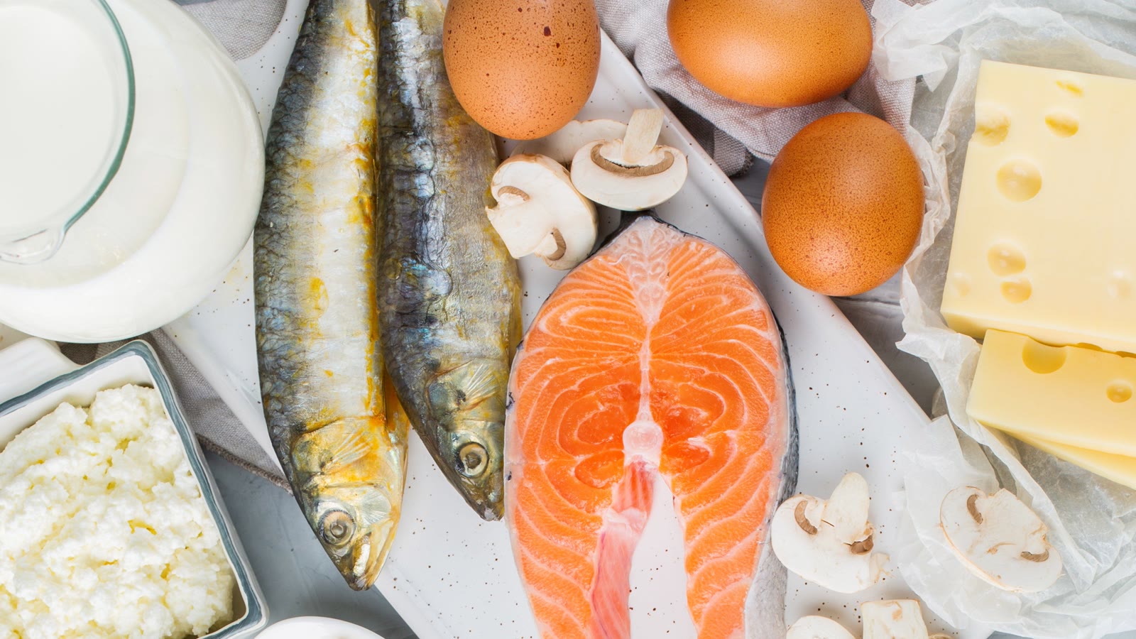 Vitamin B12 deficiency guide showing supplements, blood health, and nerve function